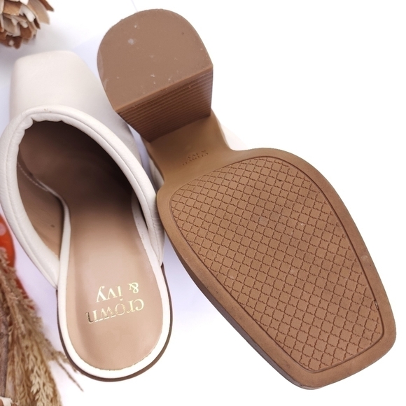 Crown Ivy Cream Chunk Heel Mini Platform Mule Clogs Sz 9m - Picture 4 of 9